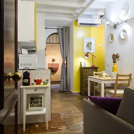 Stella'S Apartment In Monti-3